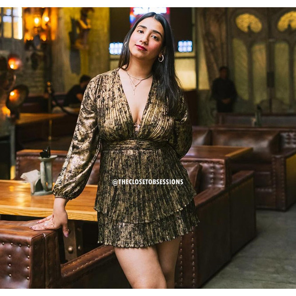 ZARA Metallic V-Neck Pleated Mini Dress NWT | Gold Long Sleeve (M) - Picture 5 of 16